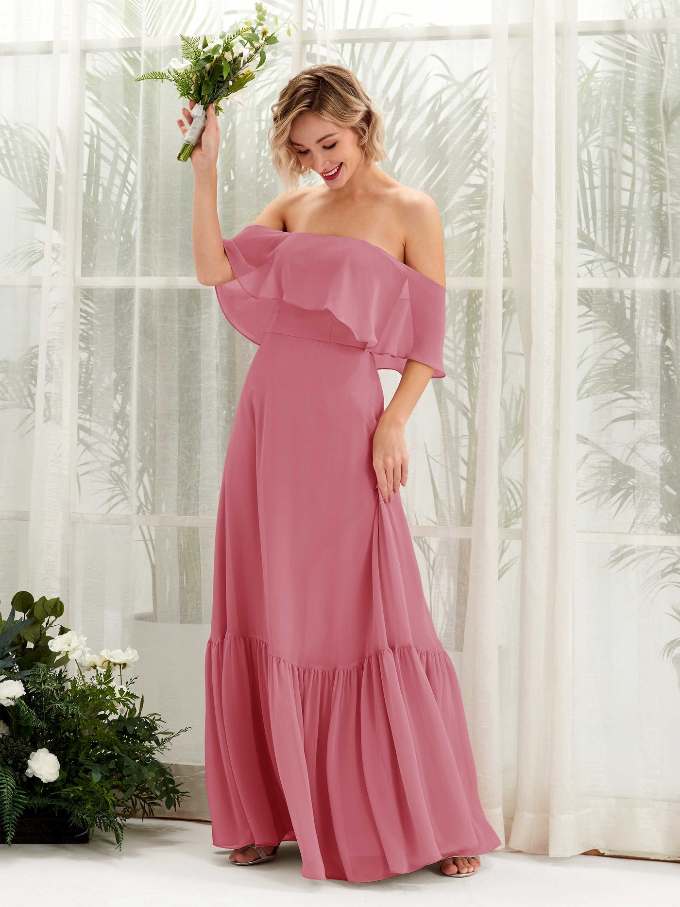 Carlyna Vestido dama de honor Línea A Hombros caídos Hasta el suelo Gasa Rosa Del Desierto #color_rosa-del-desierto