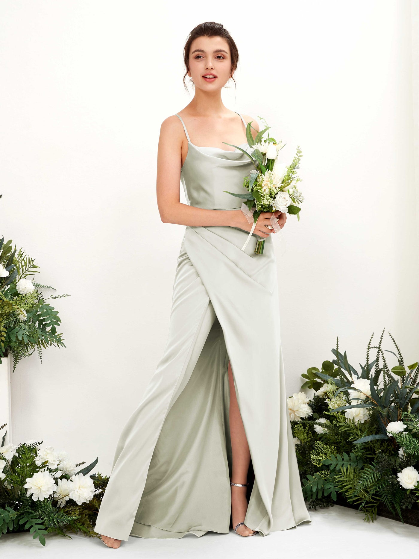 Carlyna Vestido de dama de honor Corte imperial Escote drapeado Hasta el suelo Marfil #color_marfil