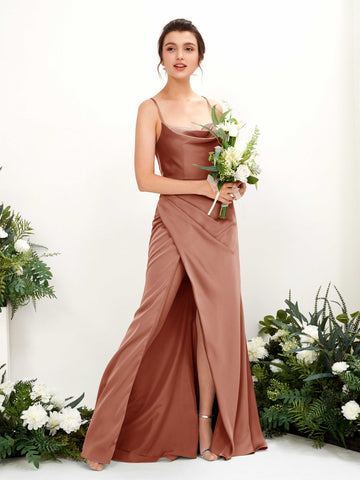 Carlyna Vestido de dama de honor Corte imperial Escote drapeado Hasta el suelo Siena Natural #color_siena-natural