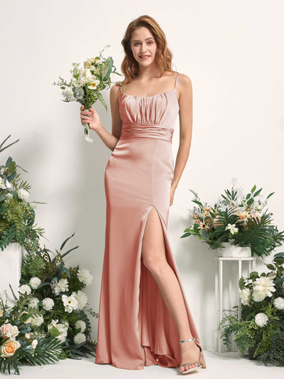 Carlyna Vestido de dama de honor corte sirena escote redondo fruncido hendidura pierna Cantalupo #color_cantalupo
