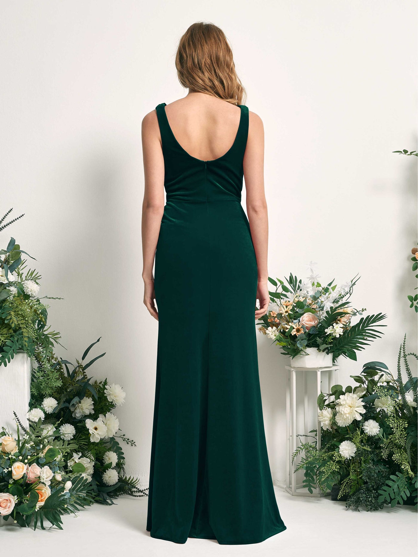 Carlyna Vestido de dama de honor corte trompeta/sirena escote en V hasta el suelo terciopelo Verde Militer #color_verde-militer