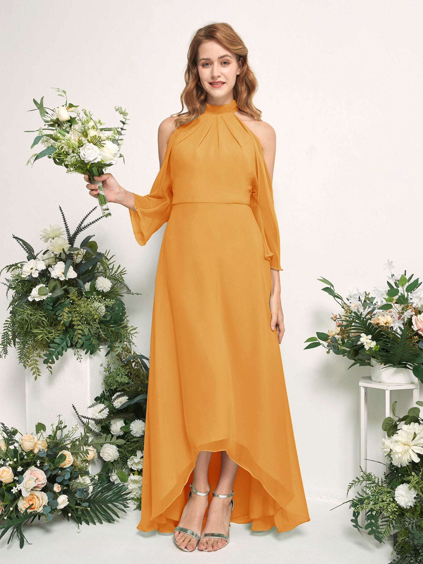 Carlyna Vestido de dama de honor línea A cuello redondo hasta el suelo gasa Mango #color_mango
