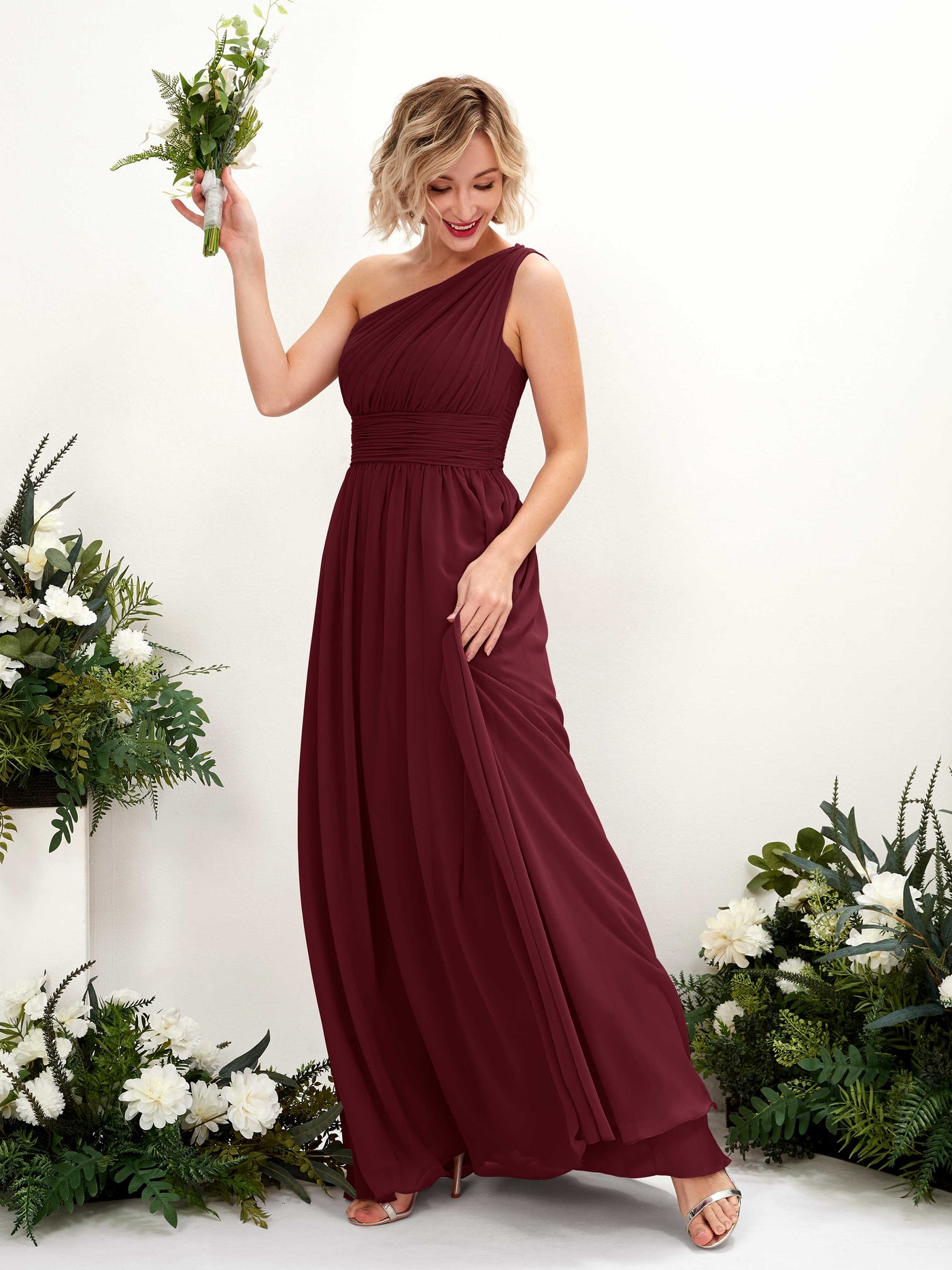 Carlyna Vestido de dama de honor línea A fruncido un hombro longitud hasta el suelo Borgoña #color_borgo-a