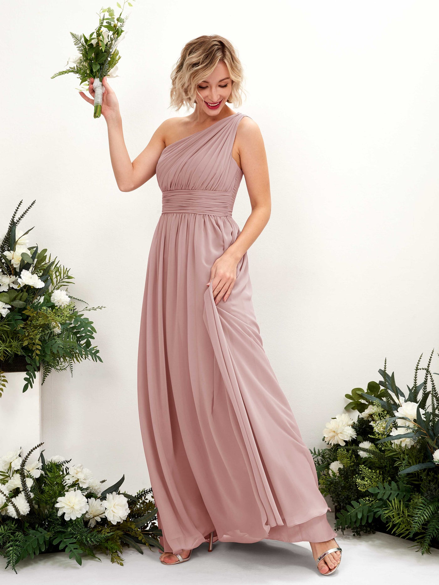 Carlyna Vestido de dama de honor línea A fruncido un hombro longitud hasta el suelo Rosa Polvorienta #color_rosa-polvorienta
