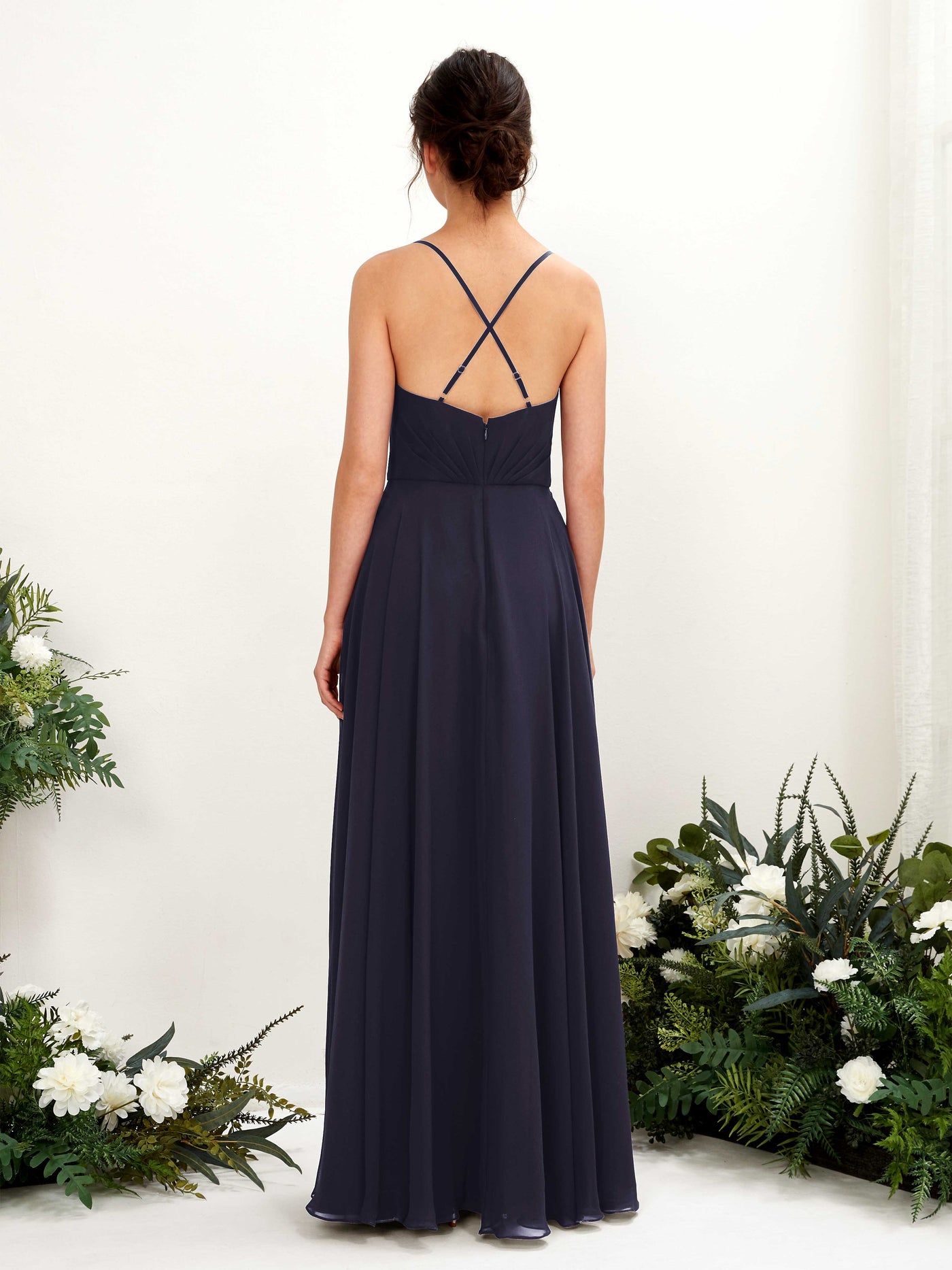 Carlyna Vestido de línea A escote en V con tirantes finos hasta el suelo vestido de dama de honor Azul Marino Oscuro #color_azul-marino-oscuro