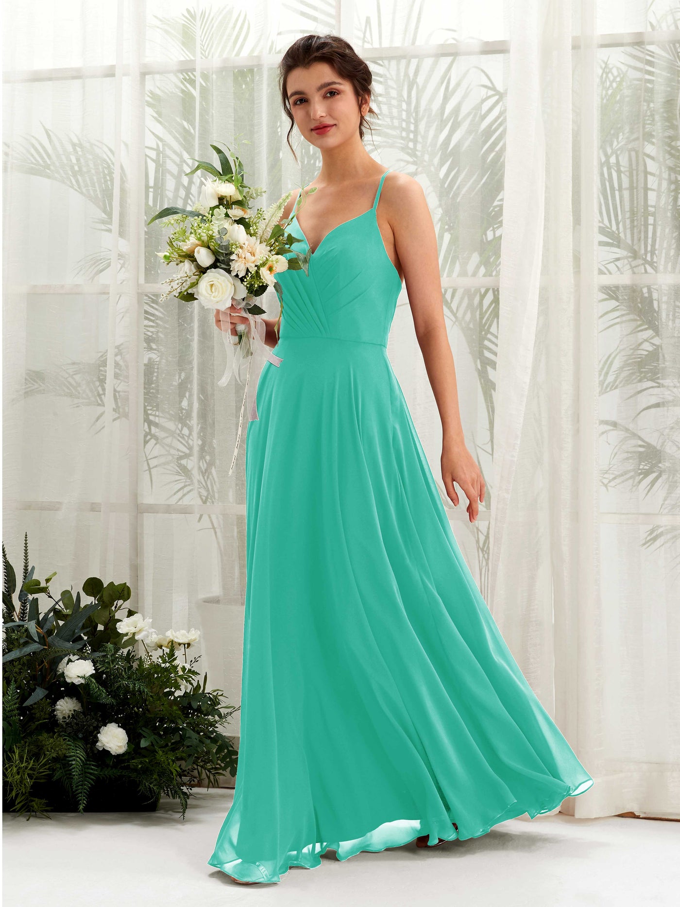 Carlyna Vestido de línea A escote en V con tirantes finos hasta el suelo vestido de dama de honor Azul Tiffany #color_azul-tiffany