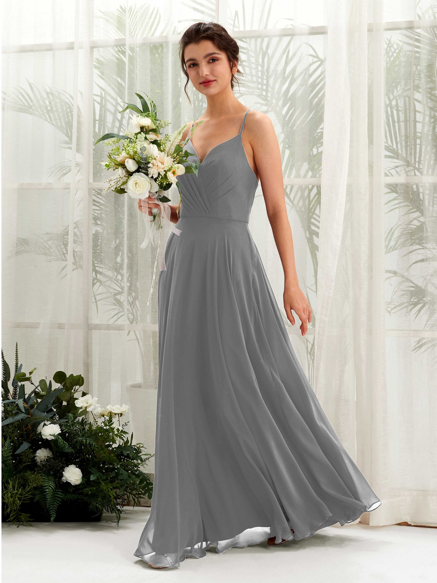 Carlyna Vestido de línea A escote en V con tirantes finos hasta el suelo vestido de dama de honor Gris Acero #color_gris-acero