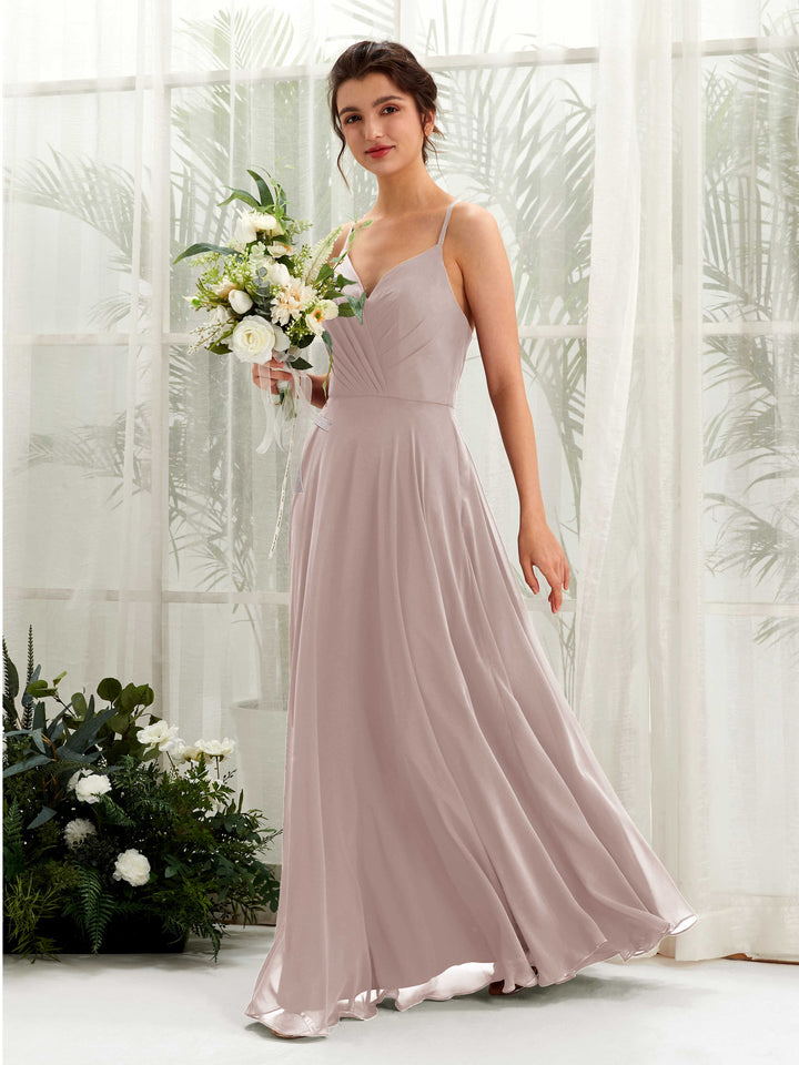 Carlyna Vestido de línea A escote en V con tirantes finos hasta el suelo vestido de dama de honor Gris Pardo 