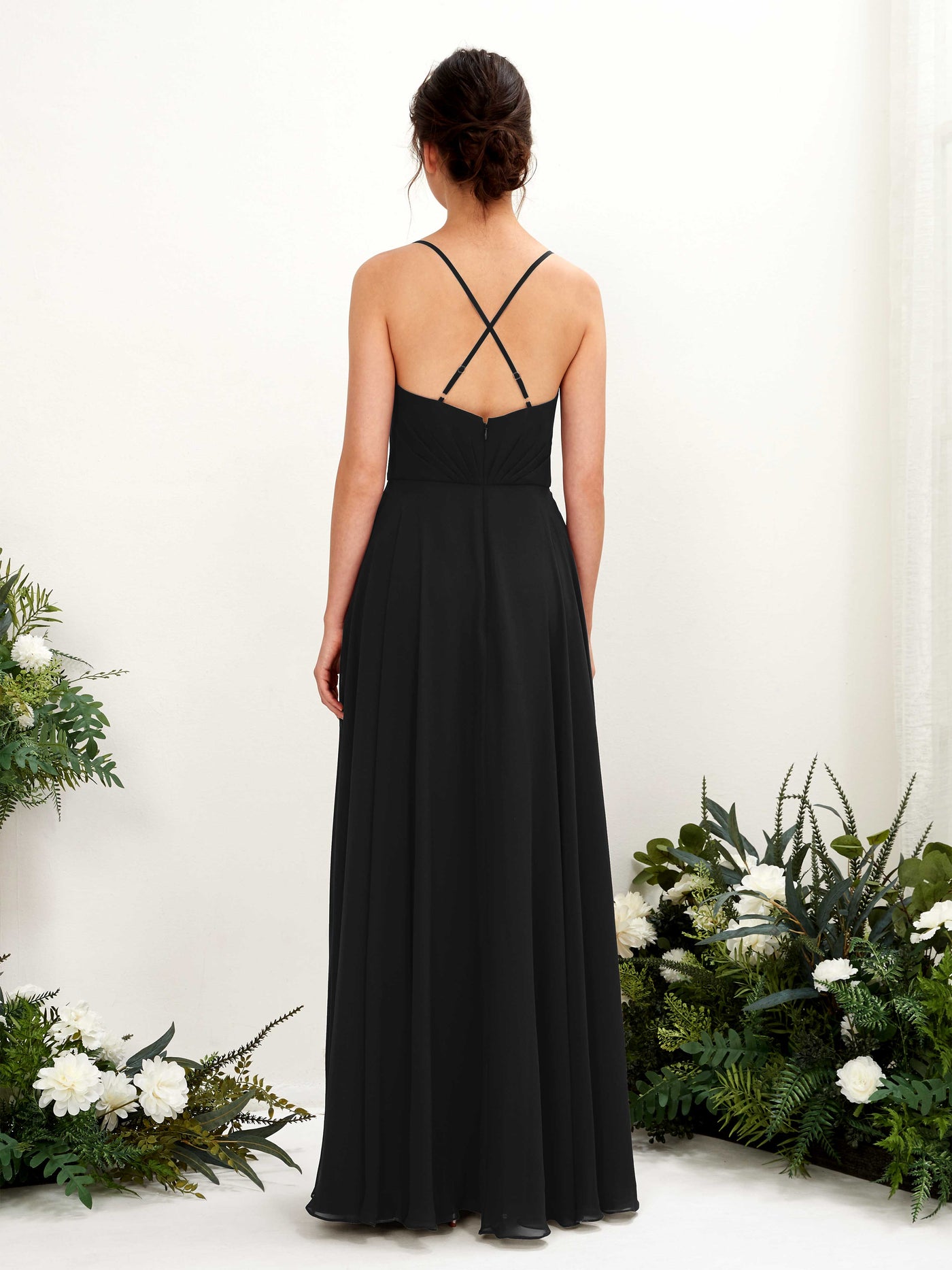 Carlyna Vestido de línea A escote en V con tirantes finos hasta el suelo vestido de dama de honor Negro #color_negro