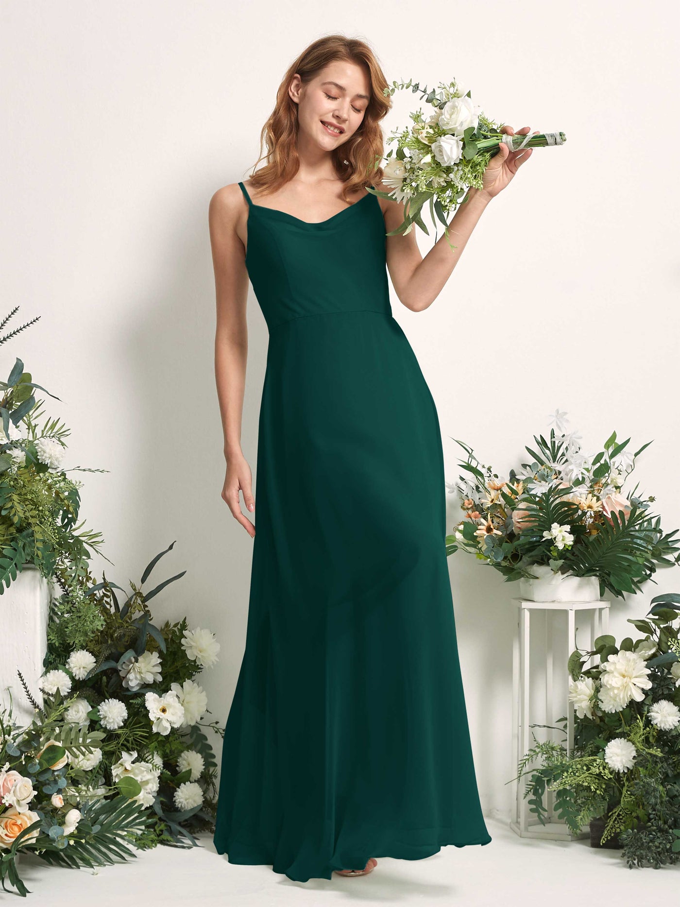 Carlyna Vestido de línea A escote en V hasta el suelo gasa dama de honor Esmeralda Oscuro #color_esmeralda-oscuro