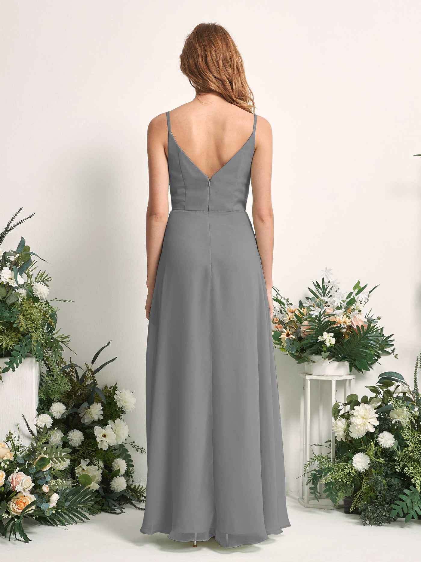 Carlyna Vestido de línea A escote en V hasta el suelo gasa dama de honor Gris Acero #color_gris-acero