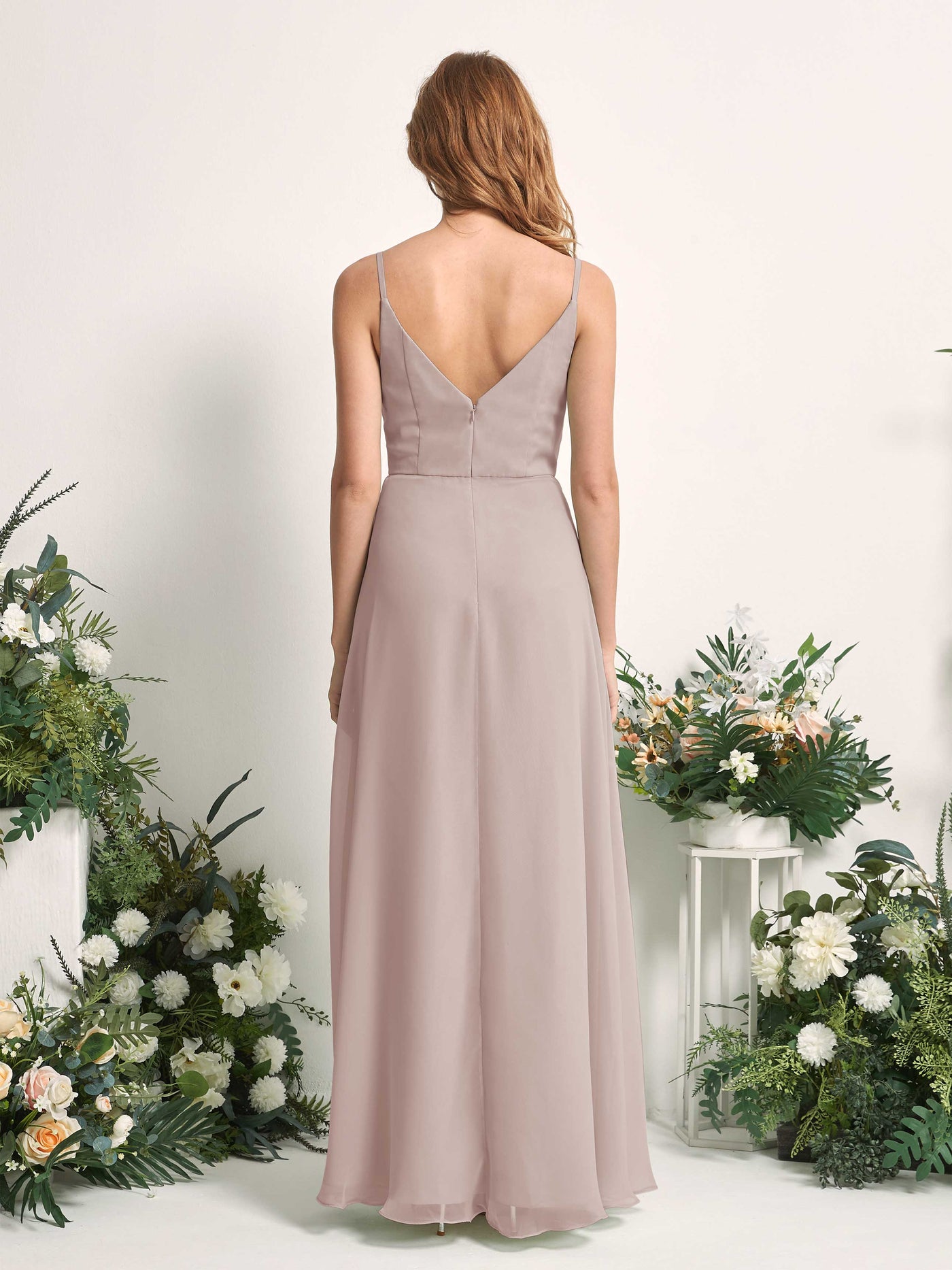Carlyna Vestido de línea A escote en V hasta el suelo gasa dama de honor Gris Pardo #color_gris-pardo