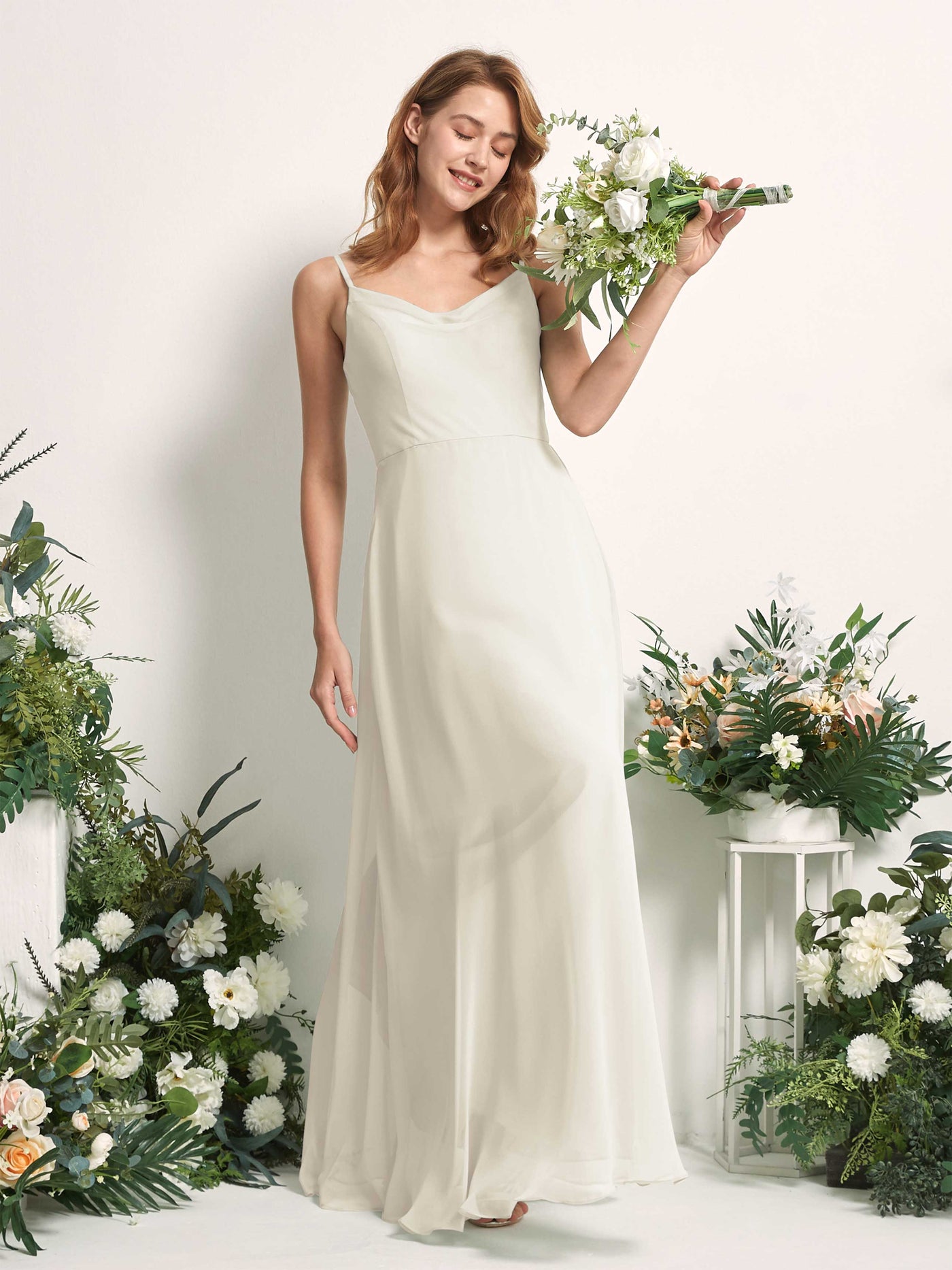 Carlyna Vestido de línea A escote en V hasta el suelo gasa dama de honor Marfil #color_marfil