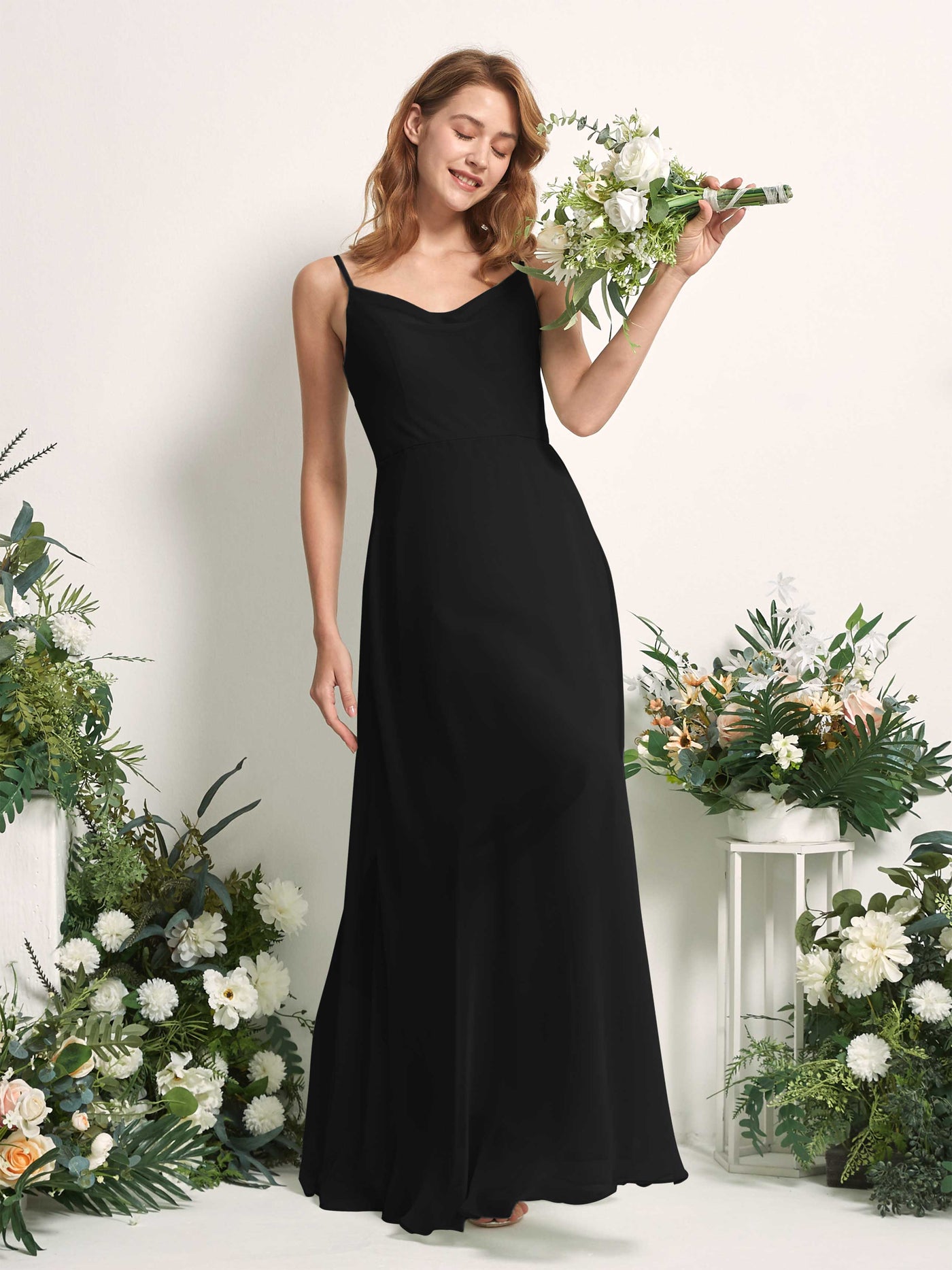 Carlyna Vestido de línea A escote en V hasta el suelo gasa dama de honor Negro #color_negro