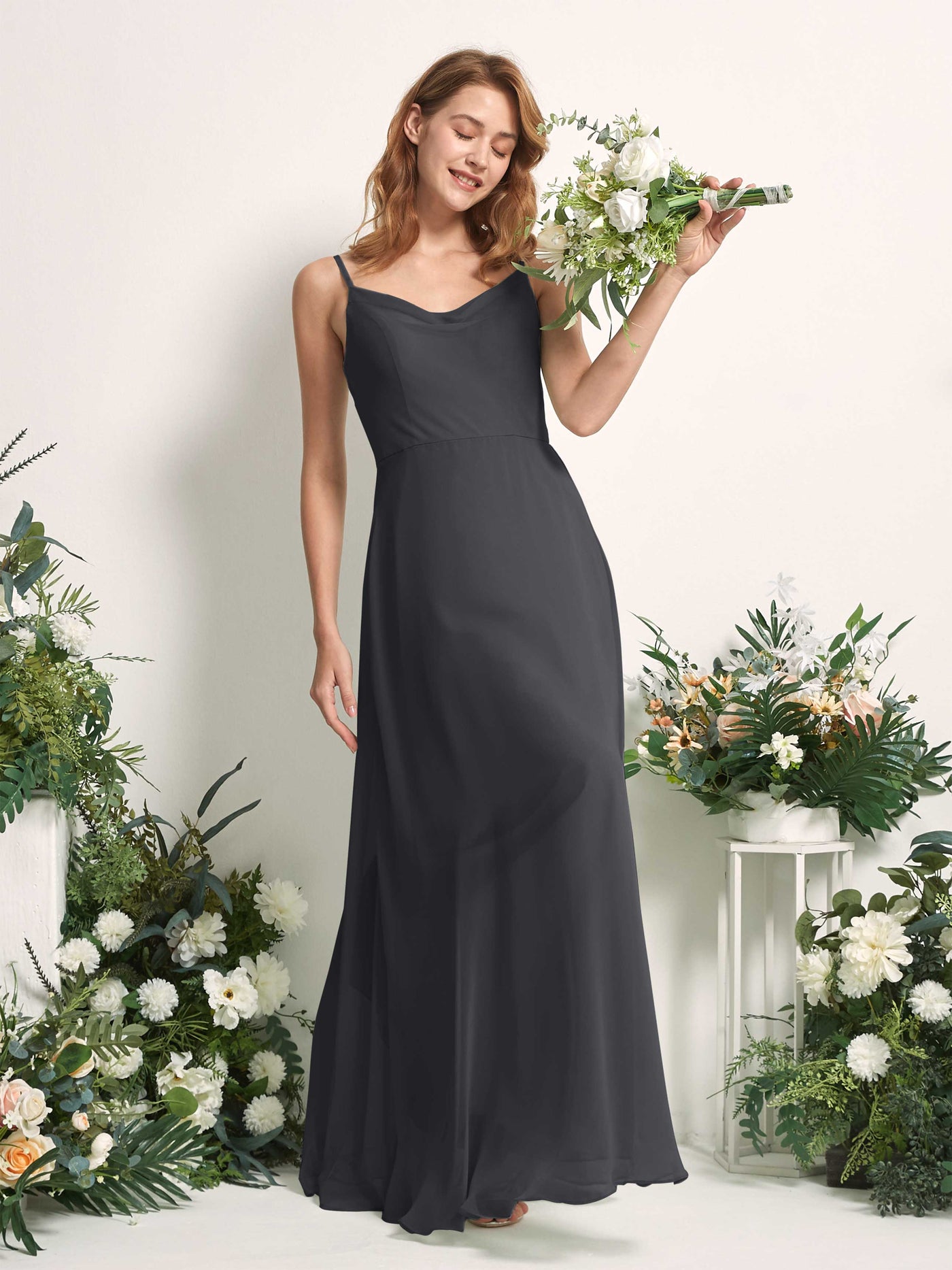 Carlyna Vestido de línea A escote en V hasta el suelo gasa dama de honor Peltre #color_peltre