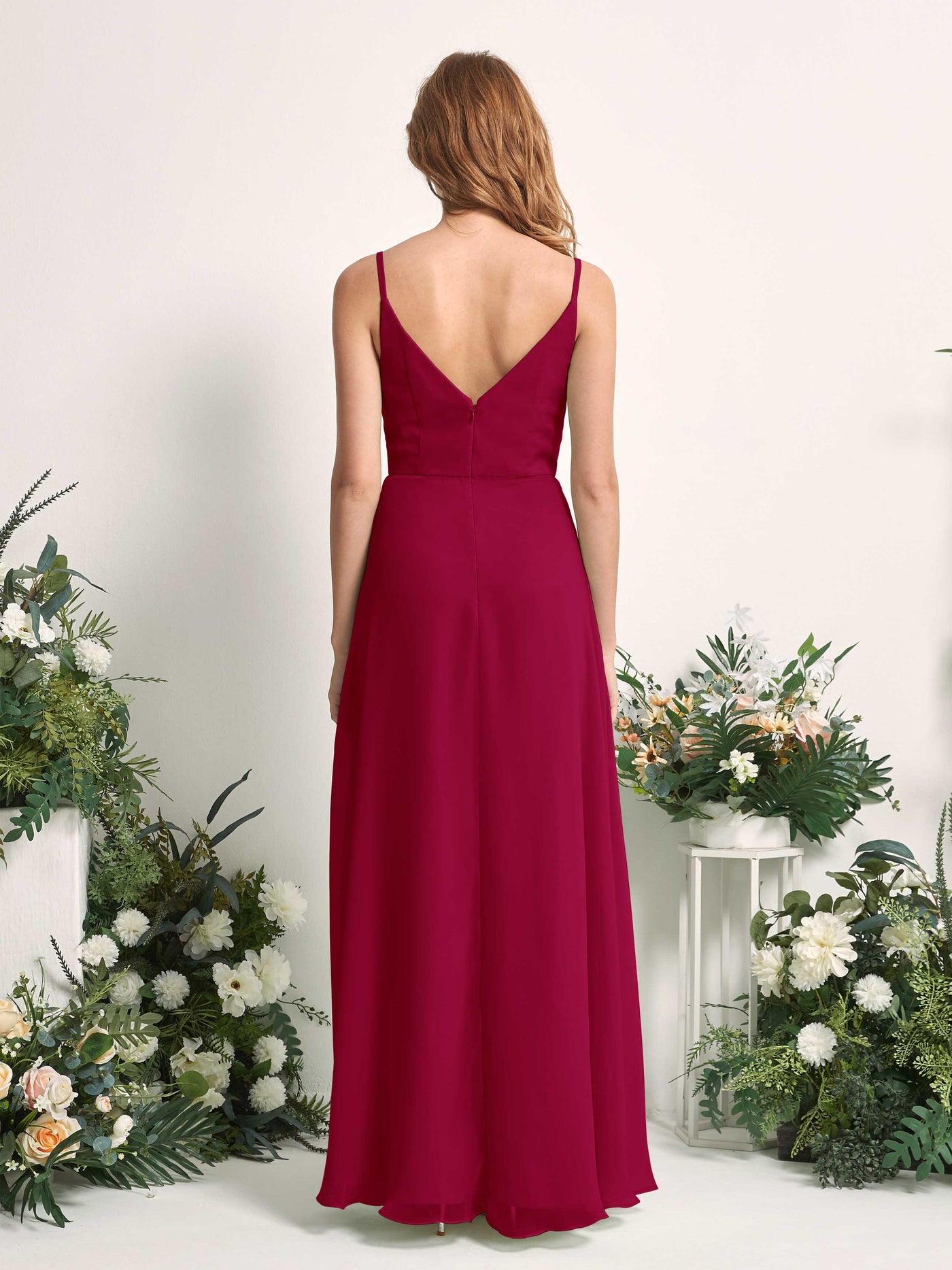 Carlyna Vestido de línea A escote en V hasta el suelo gasa dama de honor Rojo Bufón #color_rojo-buf-n