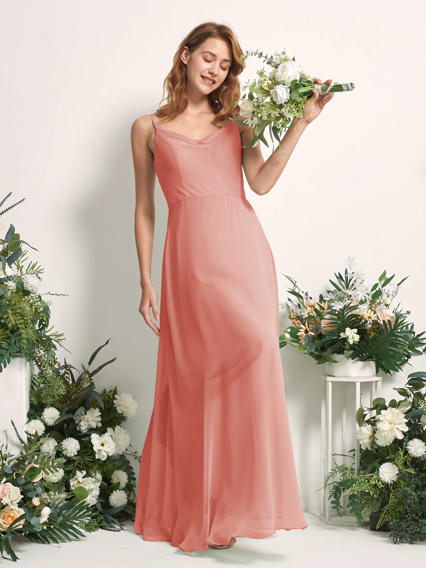 Carlyna Vestido de línea A escote en V hasta el suelo gasa dama de honor Rosa Champán #color_rosa-champ-n