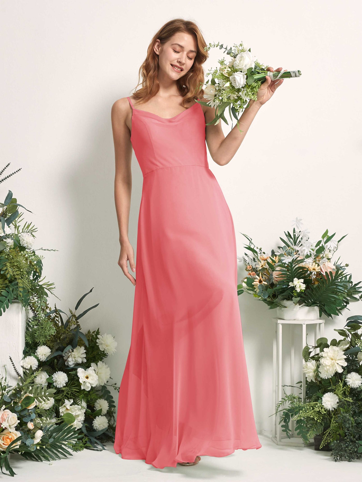 Carlyna Vestido de línea A escote en V hasta el suelo gasa dama de honor Rosa Coral #color_rosa-coral