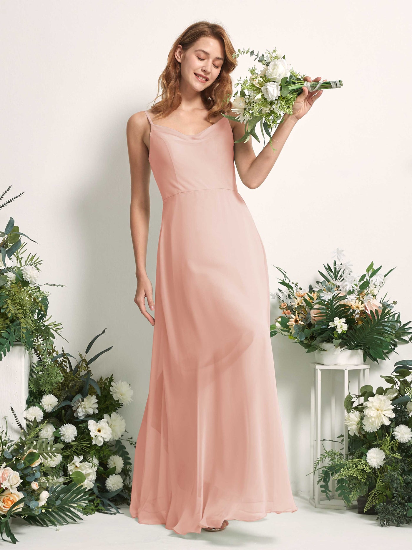 Carlyna Vestido de línea A escote en V hasta el suelo gasa dama de honor Rosa Perla #color_rosa-perla