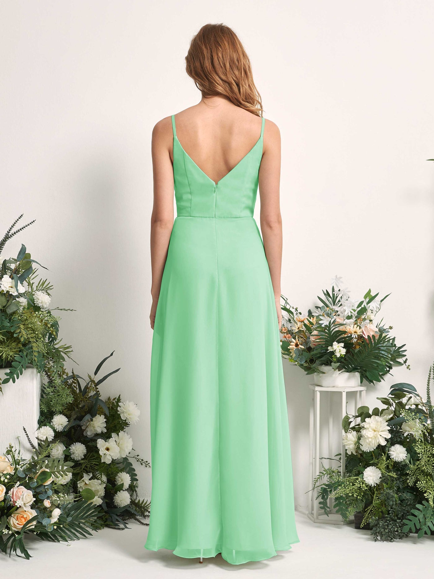 Carlyna Vestido de línea A escote en V hasta el suelo gasa dama de honor Verde Menta #color_verde-menta