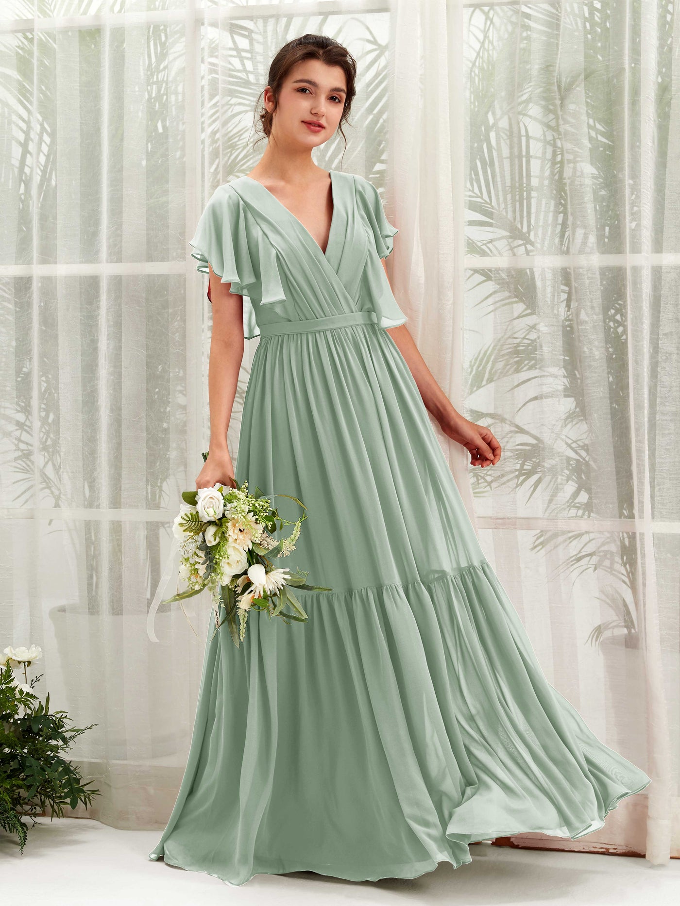 Carlyna Vestido de línea A escote en V manga con vuelo hasta el suelo dama de honor Verde Salvia #color_verde-salvia