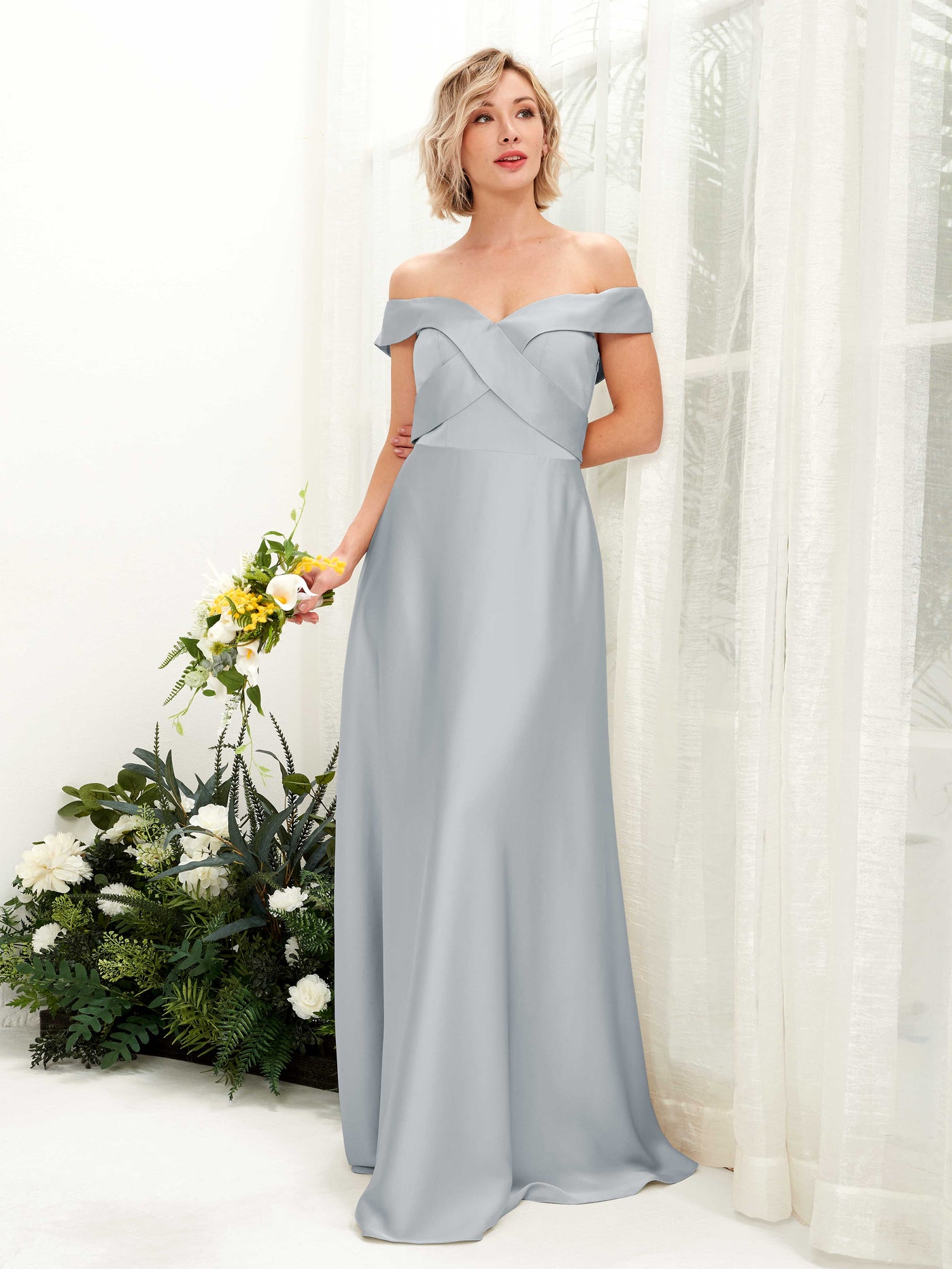 Carlyna Vestido de Línea A Hombros caídos hasta el suelo de satén Azul Bebé #color_azul-beb