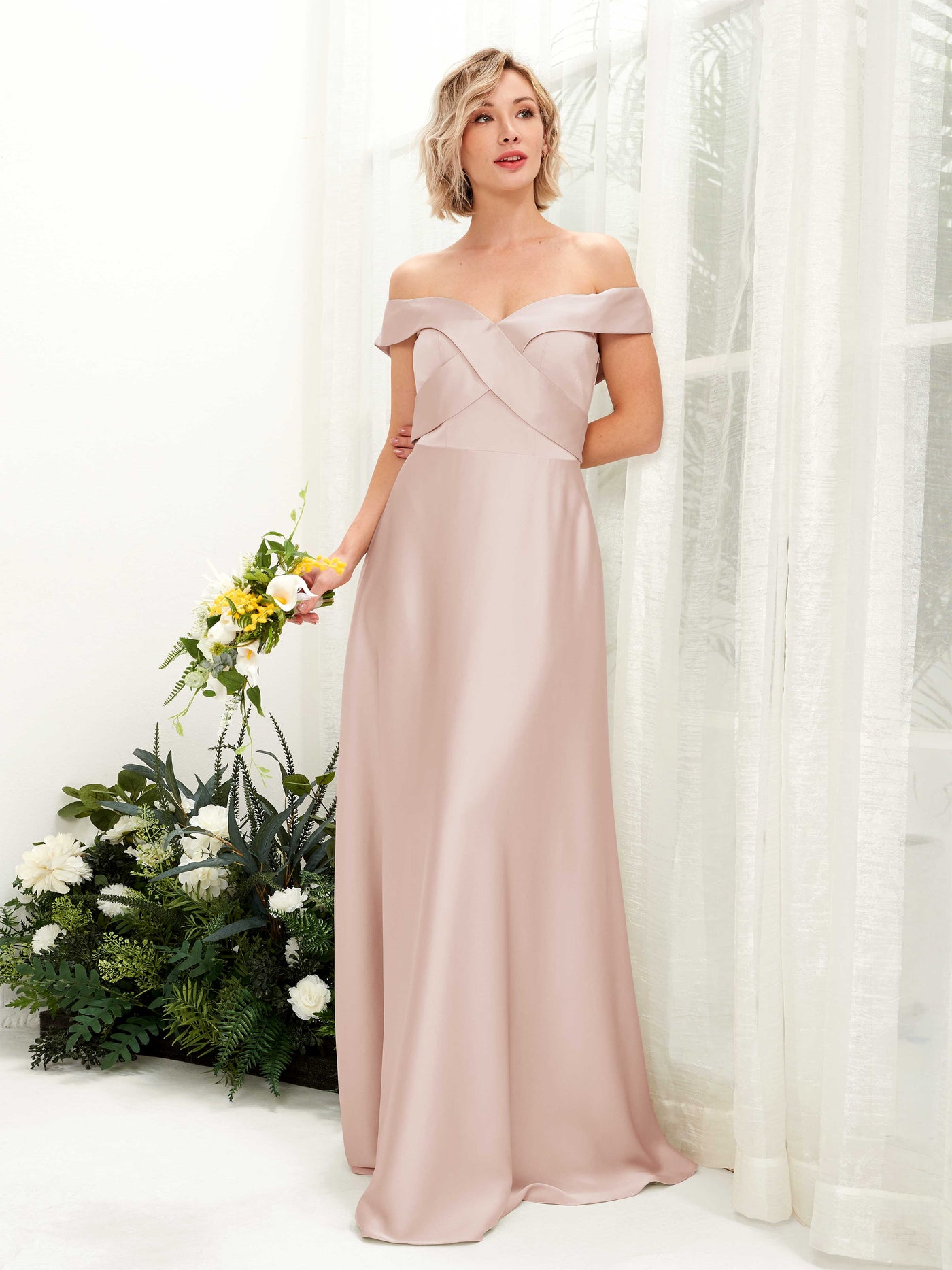 Carlyna Vestido de Línea A Hombros caídos hasta el suelo de satén Rosa Perla #color_rosa-perla
