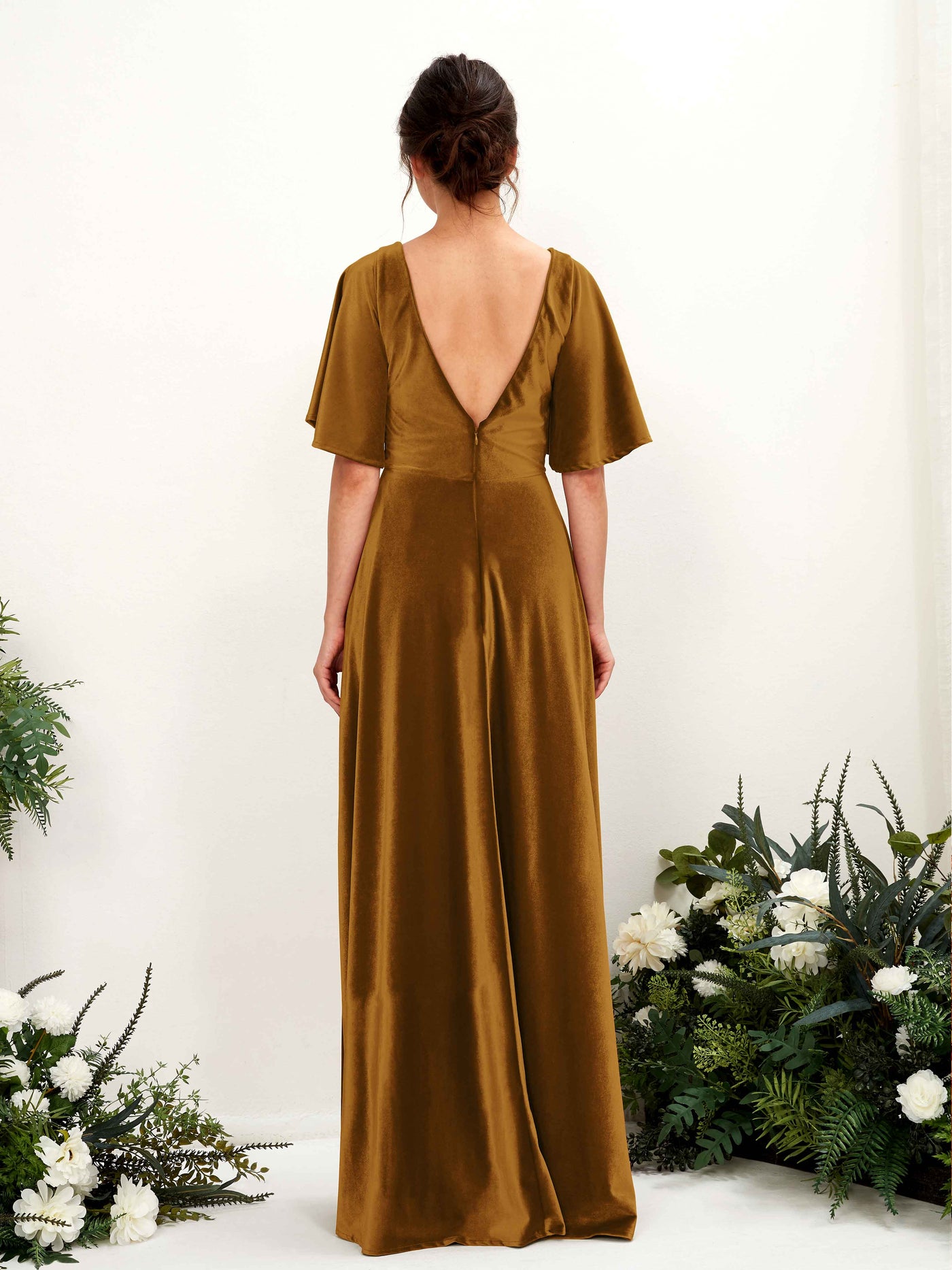 Carlyna Vestido hasta el suelo escote cruzado manga con vuelo terciopelo dama de honor Oro Bruñido #color_oro-bru-ido