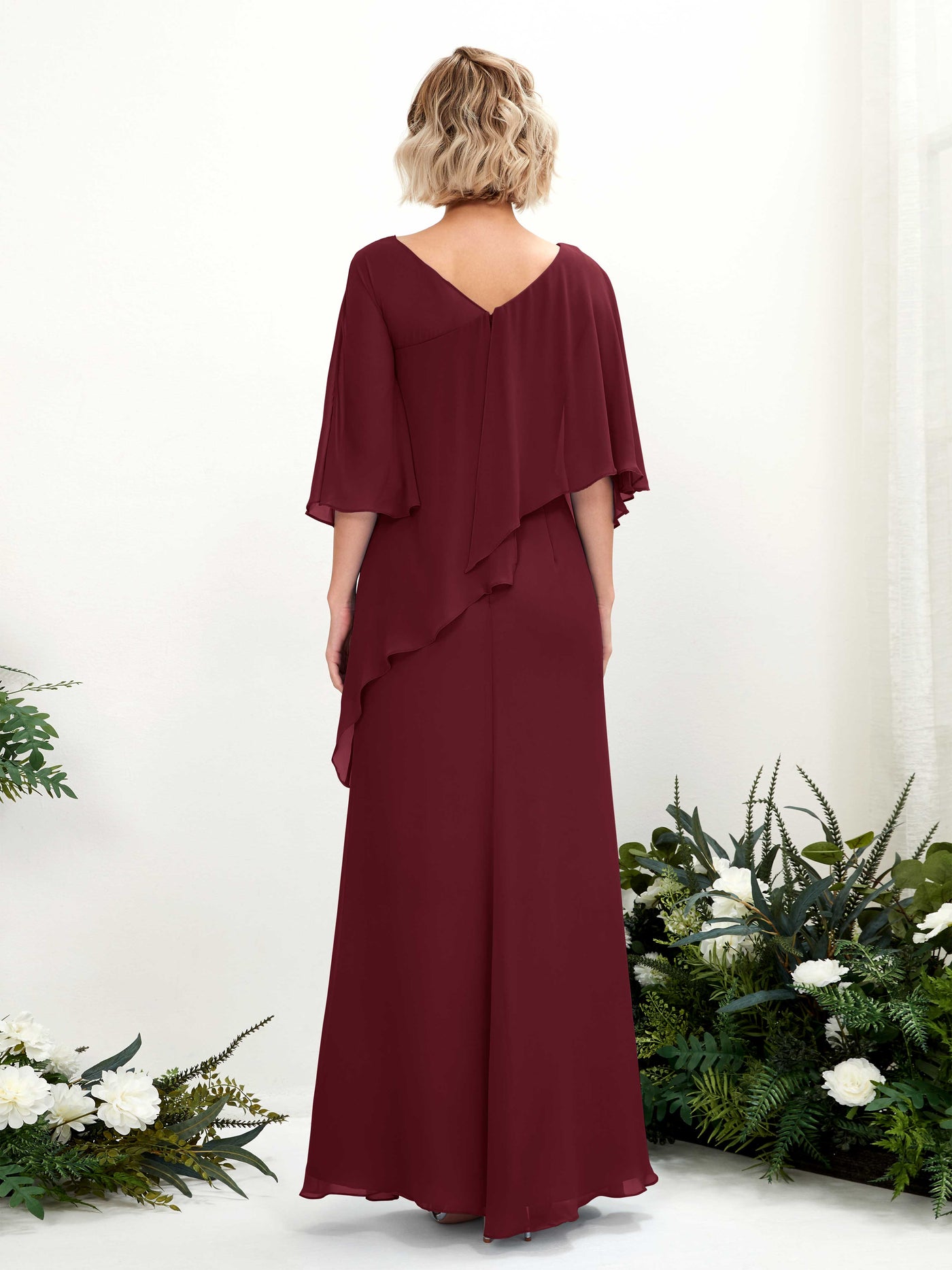 Carlyna Vestido línea A asimétrico capa damas de honor Borgoña #color_borgo-a