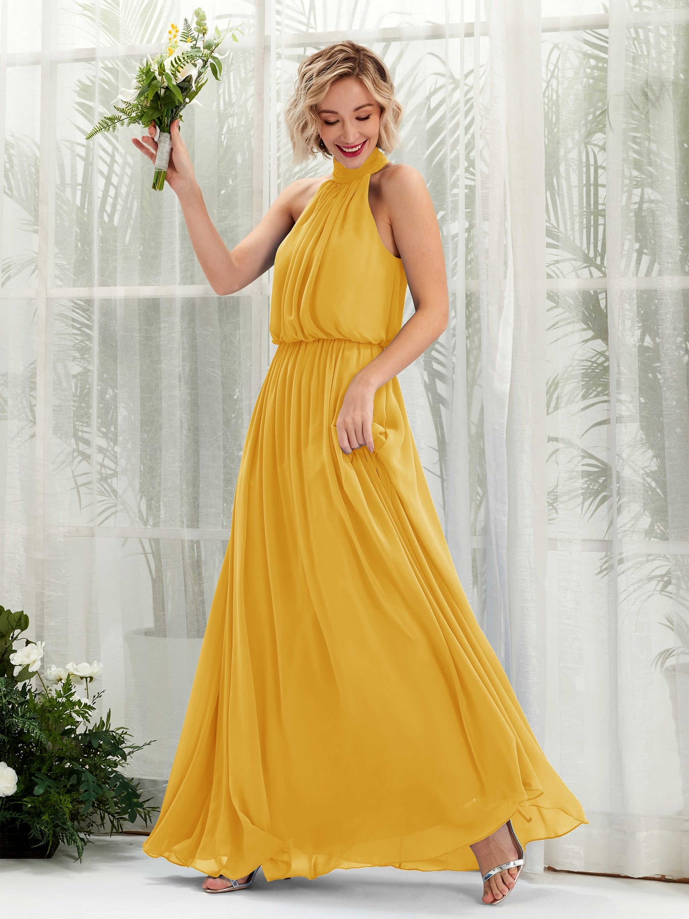 Carlyna Vestido línea A con cuello redondo hasta el suelo de gasa vestidos de dama de honor Amarillo Mostaza #color_amarillo-mostaza