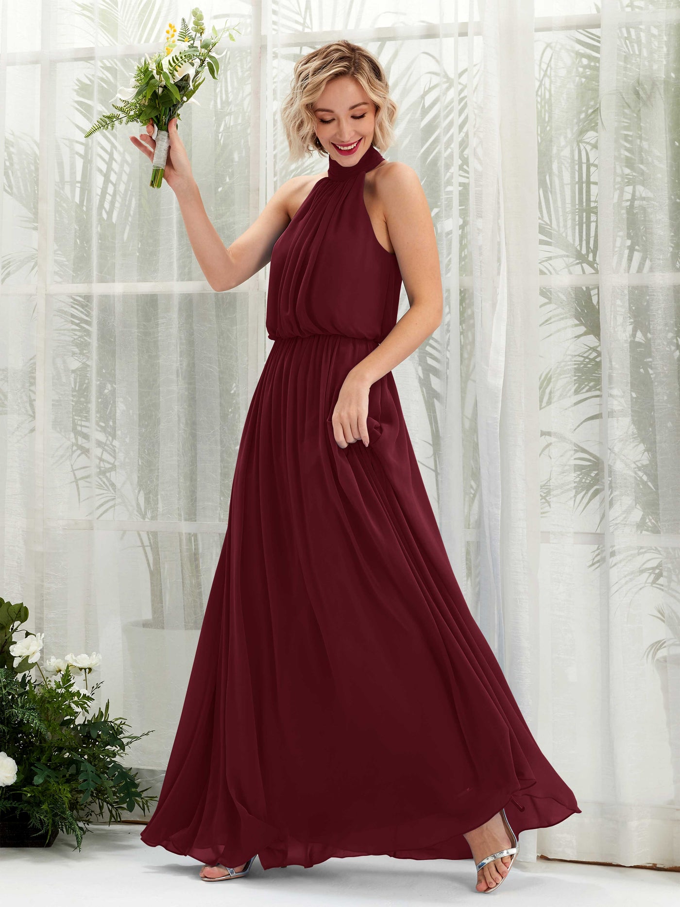 Carlyna Vestido línea A con cuello redondo hasta el suelo de gasa vestidos de dama de honor Borgoña #color_borgo-a