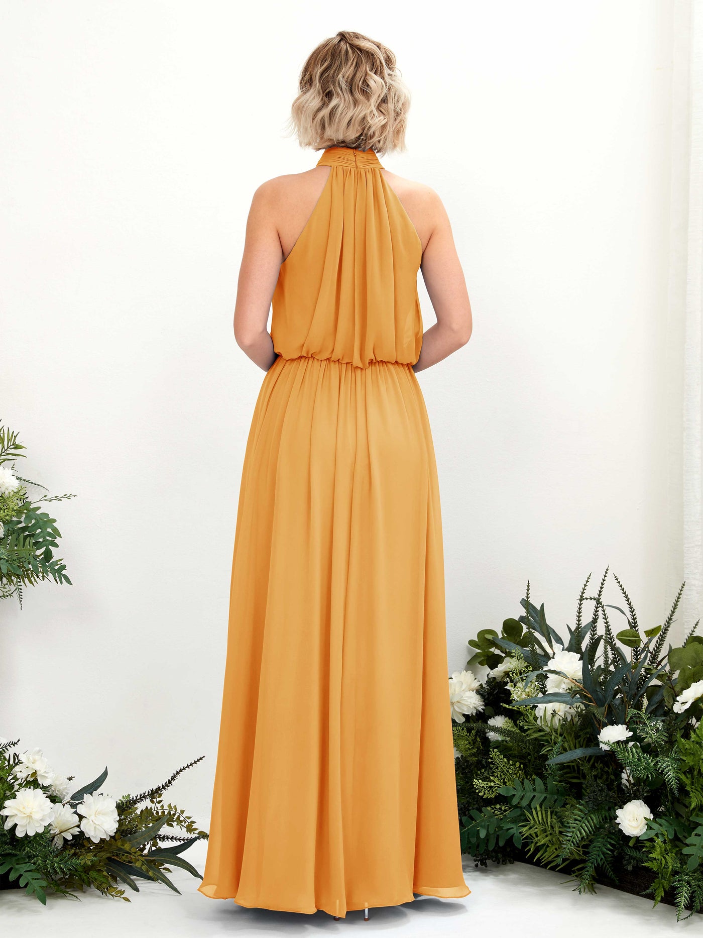 Carlyna Vestido línea A con cuello redondo hasta el suelo de gasa vestidos de dama de honor Mango #color_mango