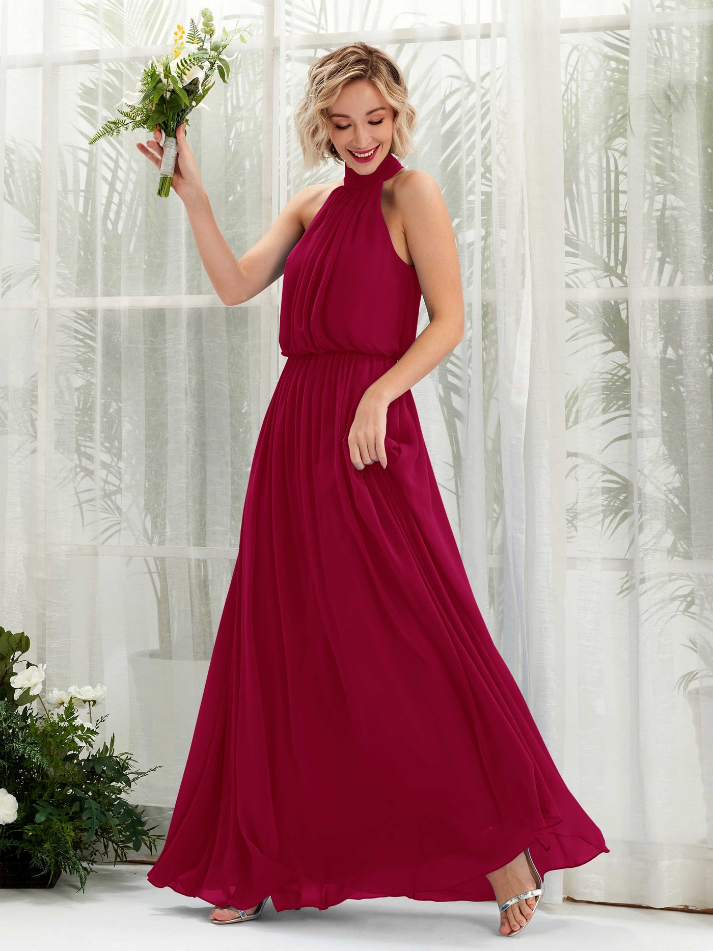 Carlyna Vestido línea A con cuello redondo hasta el suelo de gasa vestidos de dama de honor Rojo Bufón #color_rojo-buf-n