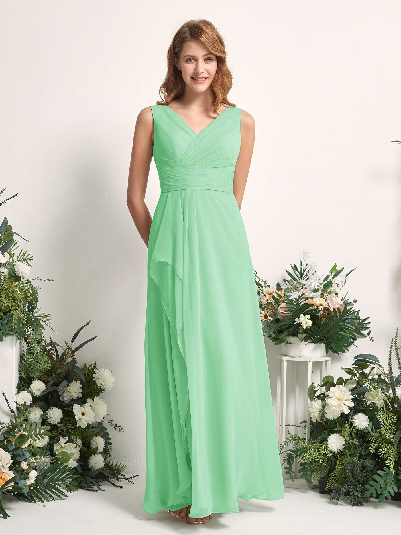Carlyna Vestido línea A con escote en V hasta el suelo vestido de dama de honor Verde Menta #color_verde-menta