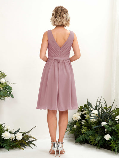 Carlyna Vestido línea A con escote en V hasta la rodilla gasa Malva Clásico #color_malva-cl-sico