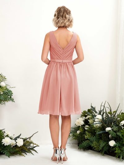 Carlyna Vestido línea A con escote en V hasta la rodilla gasa Rosa Champán #color_rosa-champ-n