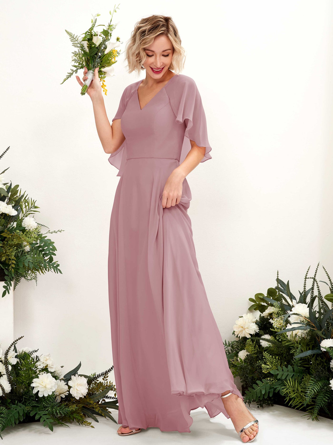 Carlyna Vestido línea A con escote en V y mangas capa hasta el suelo vestido de dama de honor Malva Clásico #color_malva-cl-sico