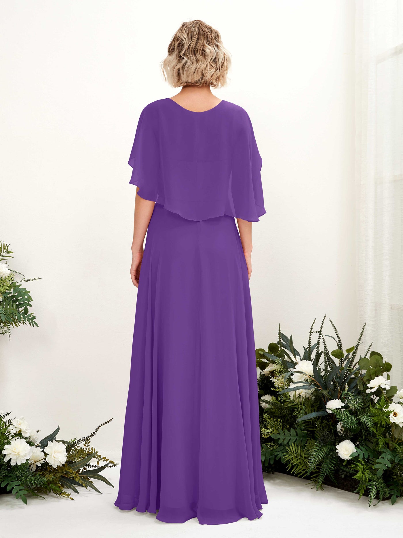 Carlyna Vestido línea A con escote en V y mangas capa hasta el suelo vestido de dama de honor Regencia #color_regencia