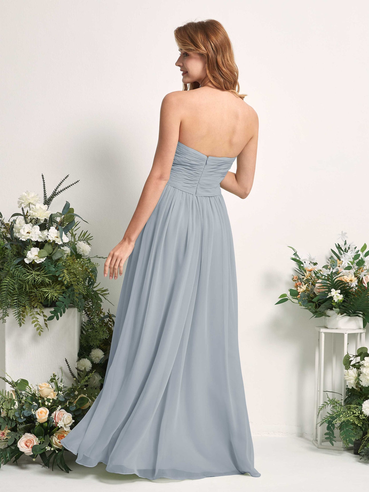 Carlyna Vestido Línea A Cuello de corazón Hasta el suelo Gasa Fruncido Dama de honor Azul Empolvado Mejorado #color_azul-empolvado-mejorado