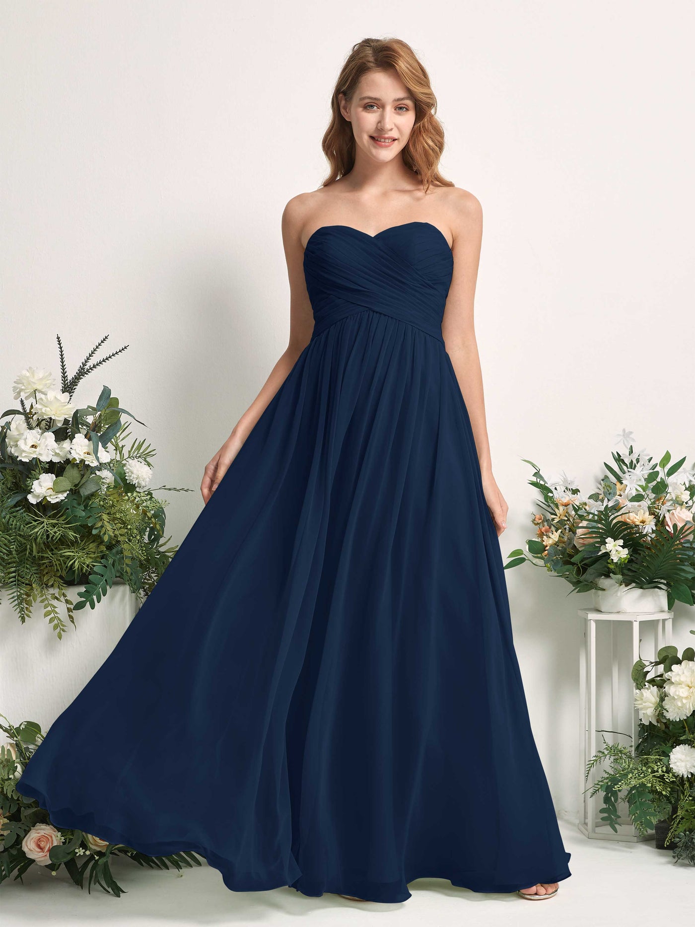 Carlyna Vestido Línea A Cuello de corazón Hasta el suelo Gasa Fruncido Dama de honor Azul Marino #color_azul-marino