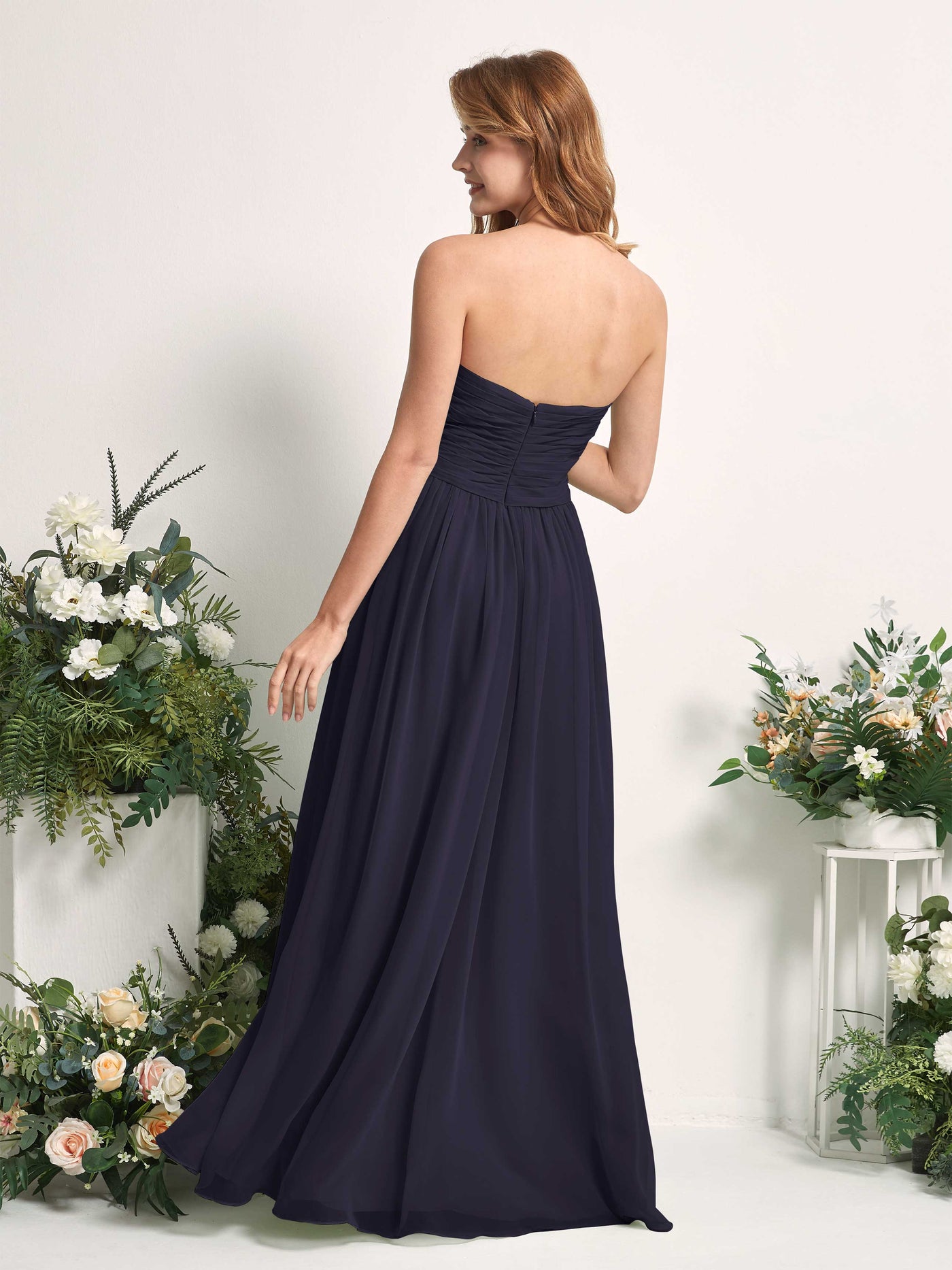 Carlyna Vestido Línea A Cuello de corazón Hasta el suelo Gasa Fruncido Dama de honor Azul Marino Oscuro #color_azul-marino-oscuro