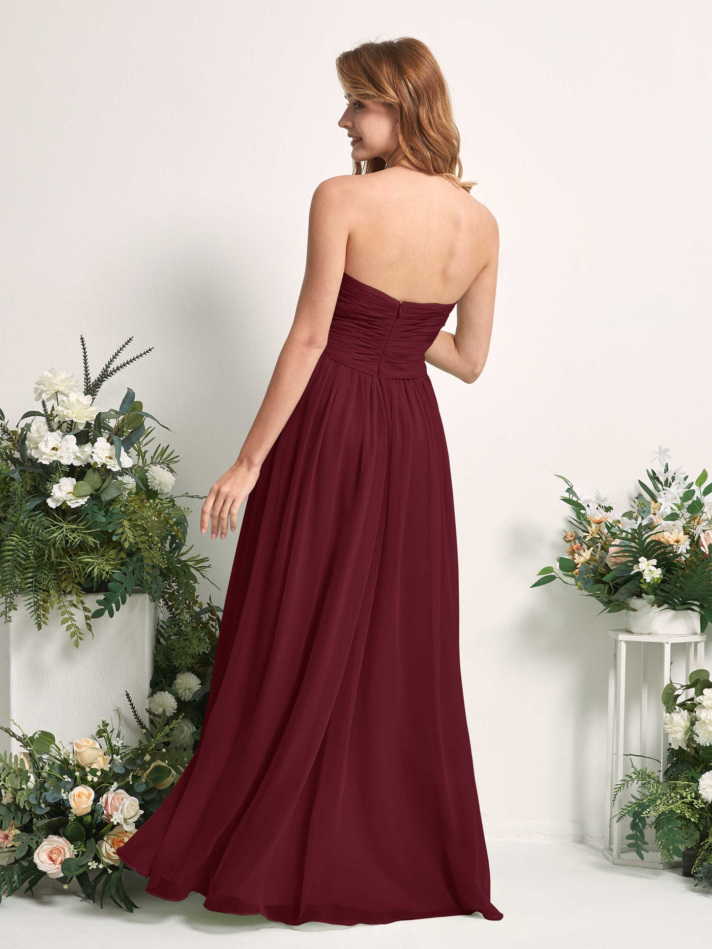 Carlyna Vestido Línea A Cuello de corazón Hasta el suelo Gasa Fruncido Dama de honor Borgoña #color_borgo-a