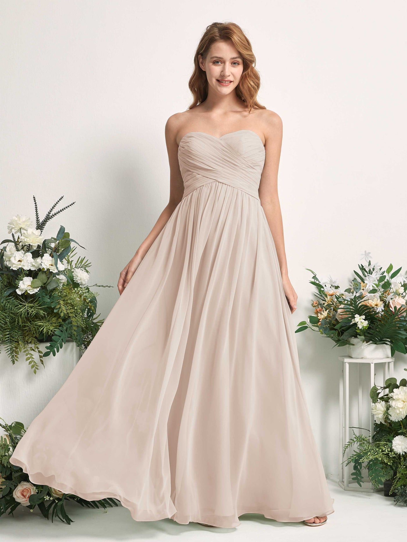 Carlyna Vestido Línea A Cuello de corazón Hasta el suelo Gasa Fruncido Dama de honor Champán #color_champ-n