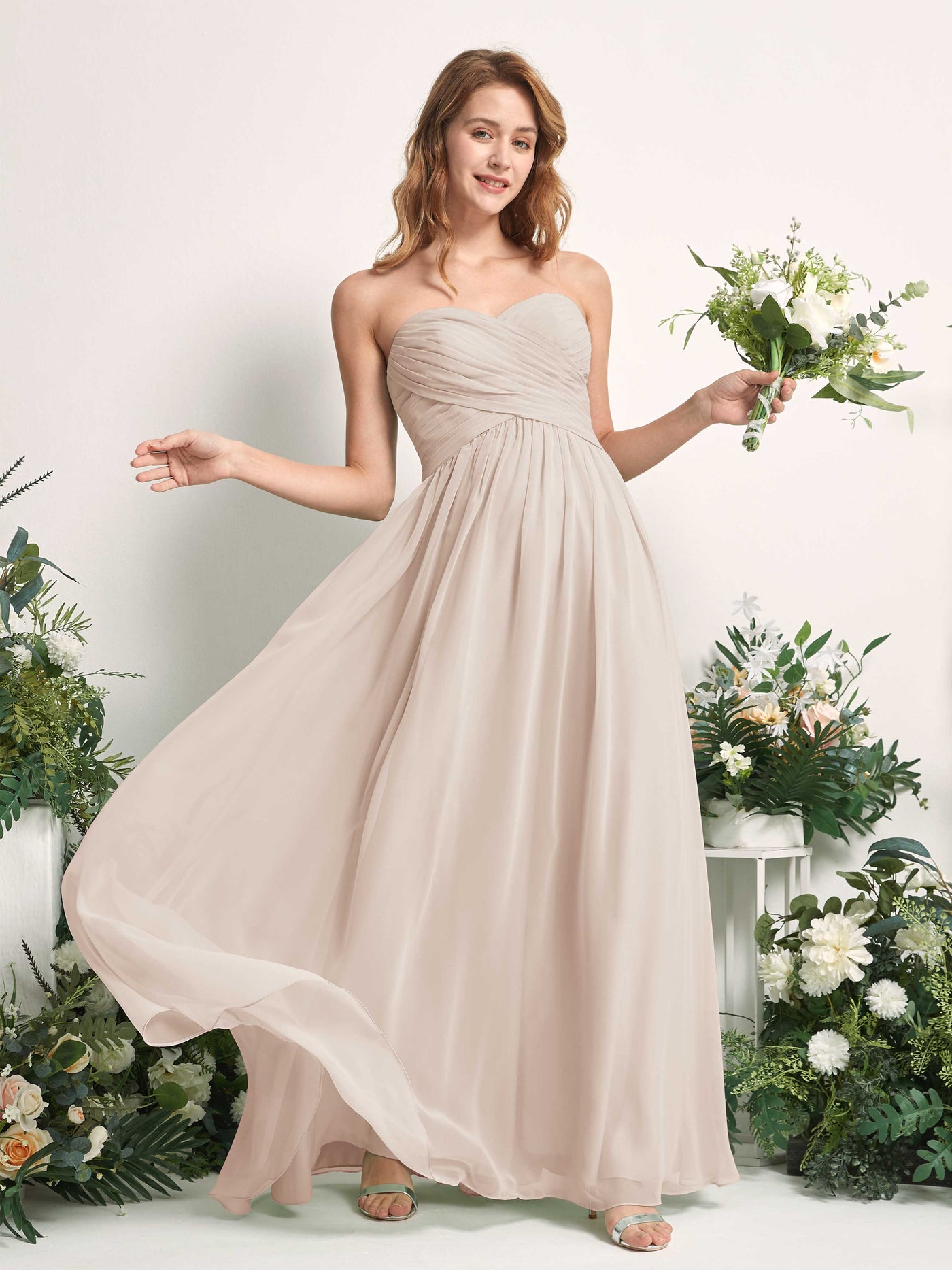 Carlyna Vestido Línea A Cuello de corazón Hasta el suelo Gasa Fruncido Dama de honor Champán #color_champ-n