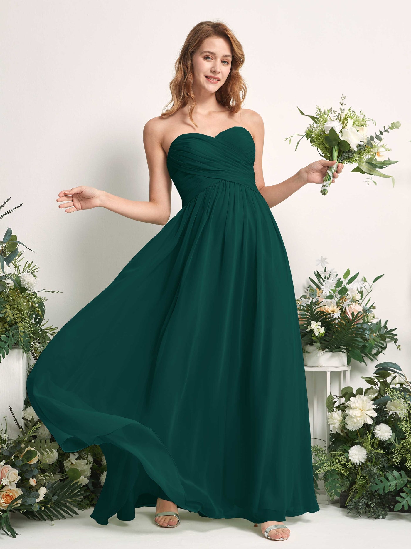 Carlyna Vestido Línea A Cuello de corazón Hasta el suelo Gasa Fruncido Dama de honor Esmeralda Oscuro #color_esmeralda-oscuro