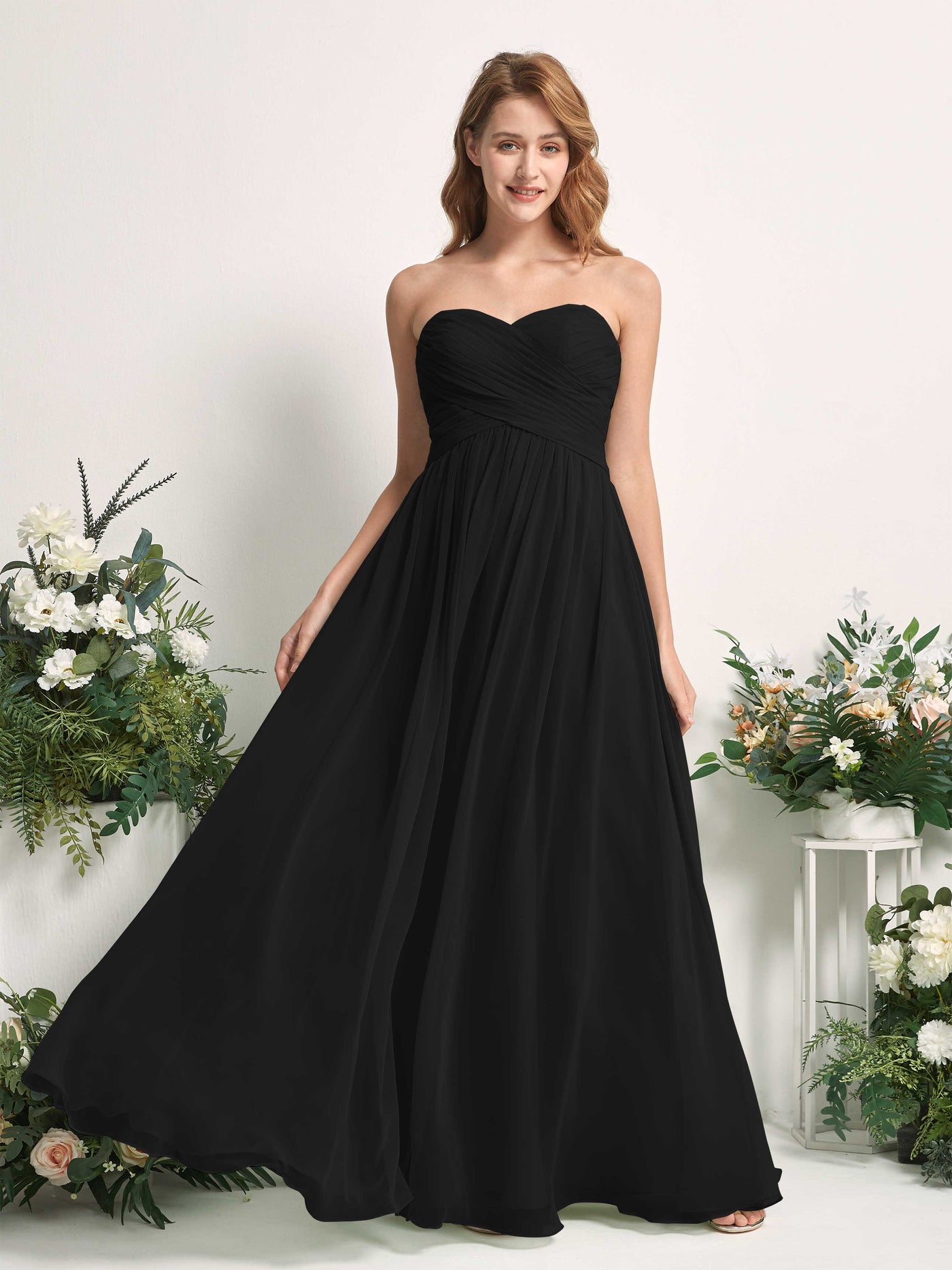 Carlyna Vestido Línea A Cuello de corazón Hasta el suelo Gasa Fruncido Dama de honor Negro #color_negro