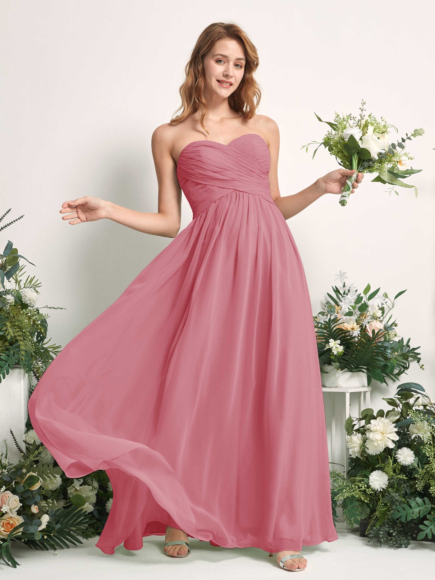 Carlyna Vestido Línea A Cuello de corazón Hasta el suelo Gasa Fruncido Dama de honor Rosa Del Desierto #color_rosa-del-desierto
