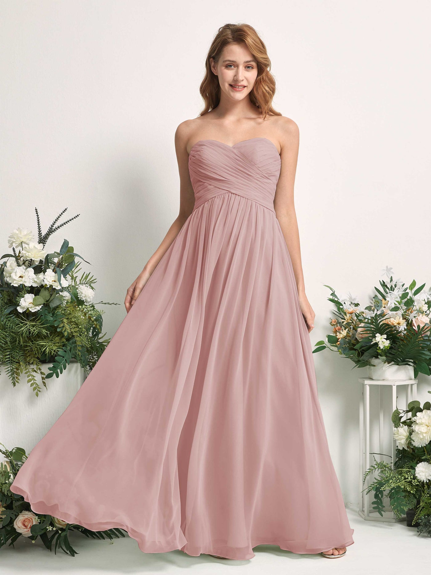 Carlyna Vestido Línea A Cuello de corazón Hasta el suelo Gasa Fruncido Dama de honor Rosa Polvorienta #color_rosa-polvorienta