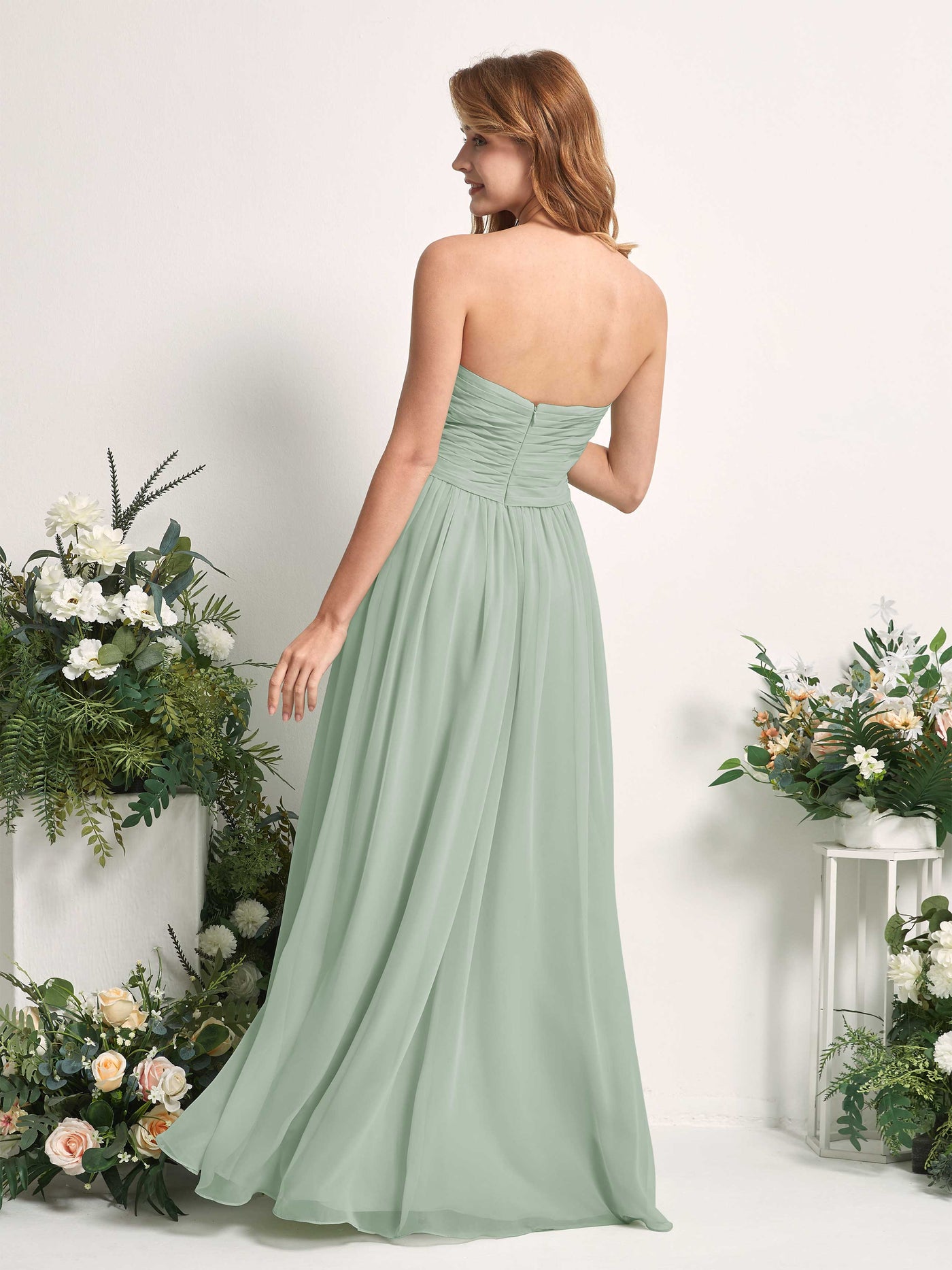 Carlyna Vestido Línea A Cuello de corazón Hasta el suelo Gasa Fruncido Dama de honor Verde Salvia #color_verde-salvia