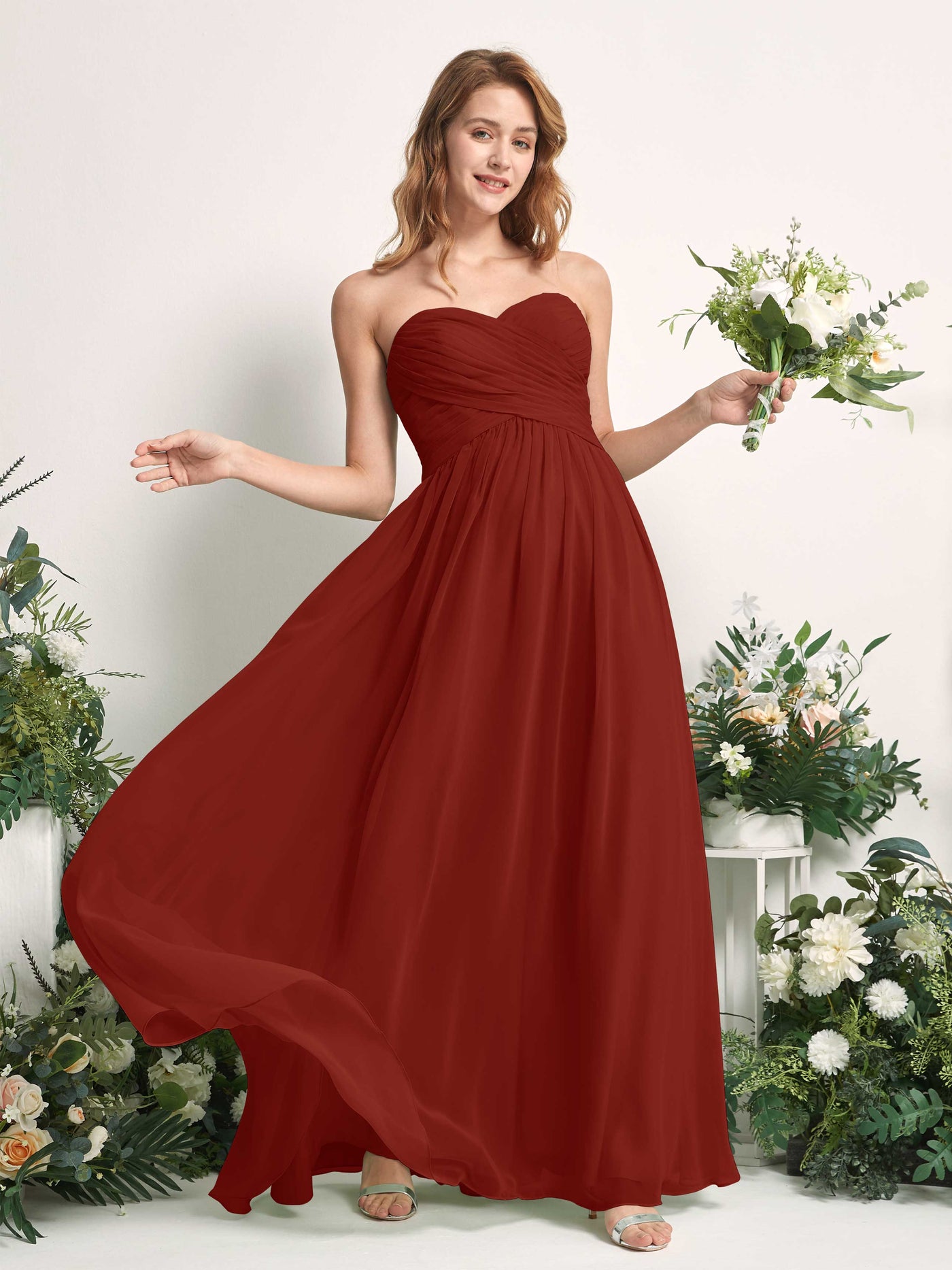 Carlyna Vestido Línea A Cuello de corazón Hasta el suelo Gasa Fruncido Dama de honor Óxido #color_xido